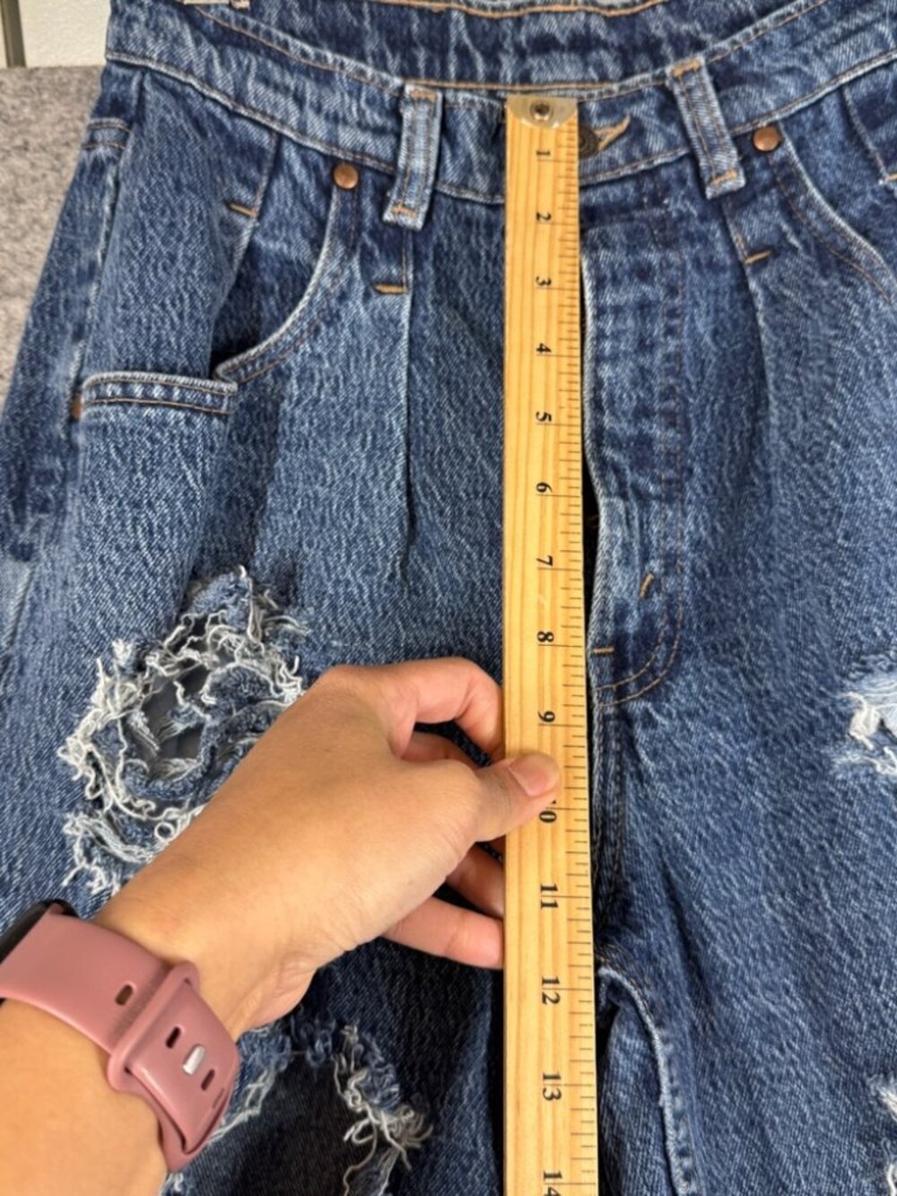 Levis Vintage 90s Distressed Blue Jeans 30 High Rise Mom Fit  Grunge Retro Chic - Picture 7 of 16